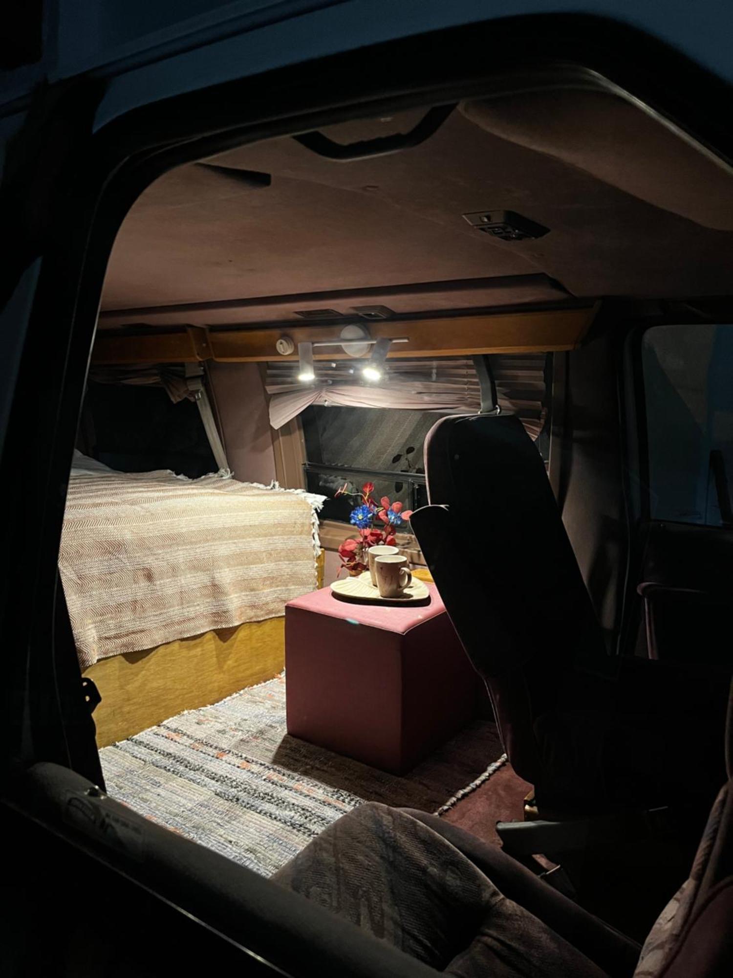 Urban Van Glamping Riga Buitenkant foto