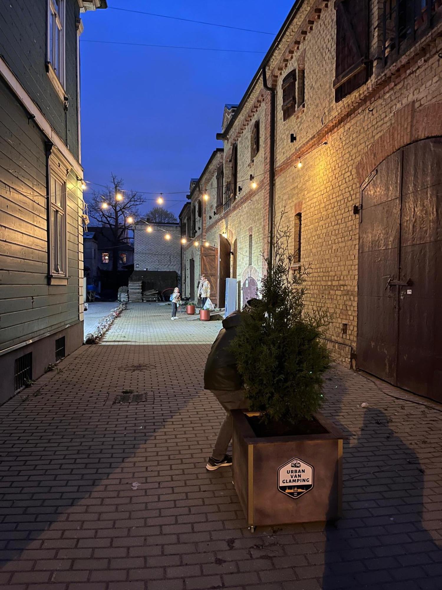 Urban Van Glamping Riga Buitenkant foto
